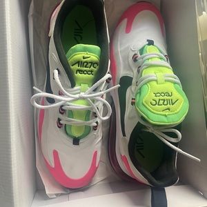 Women’s AirMax 270 React